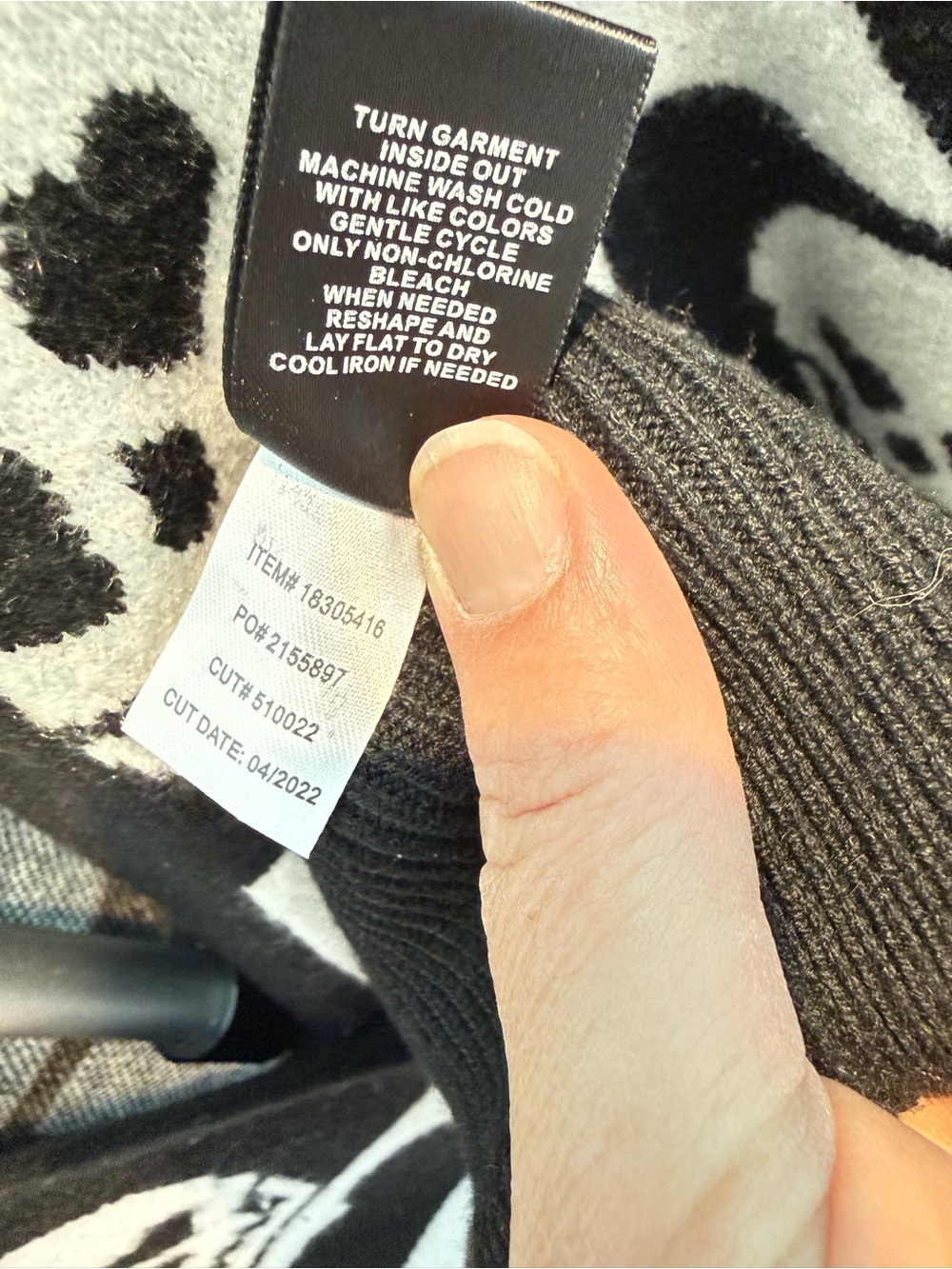 6x Boyfriend Black & White Skull Heart Knit Cardigan - Picture 4 of 11